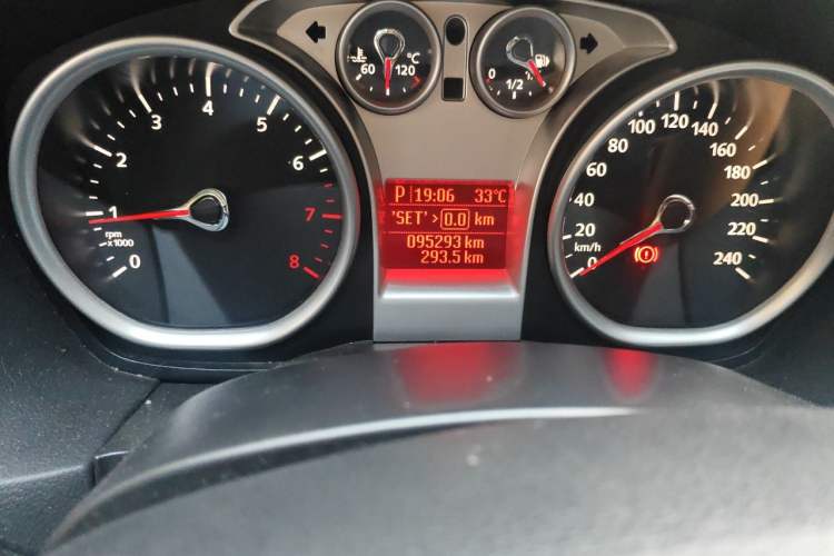 Used Ford Focus 2013 Hatchback Classic 1.8L Automatic Base Model Odometer Close Up