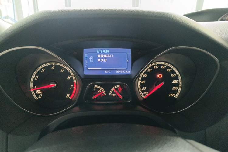 Used Ford Focus 2013 2.0T ST Standard Edition Odometer Close Up