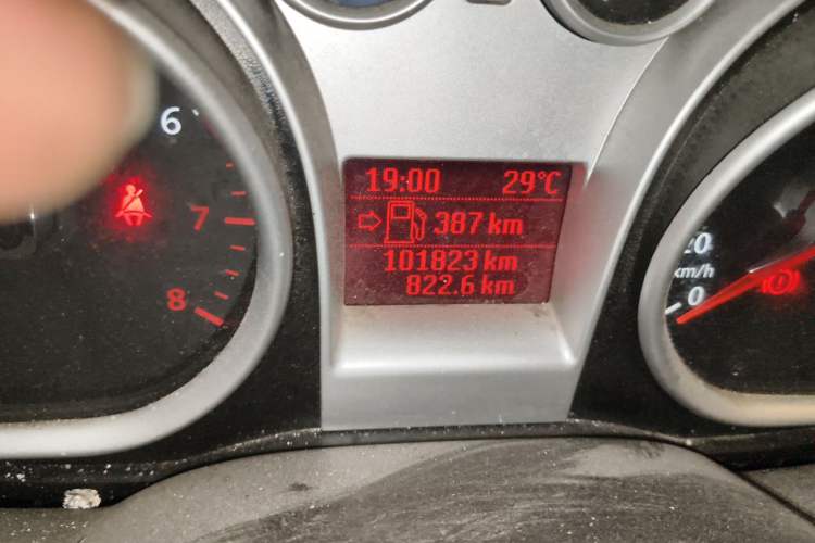 Used Ford Focus 2013 Hatchback Classic 1.8L Manual Base Model Odometer Close Up