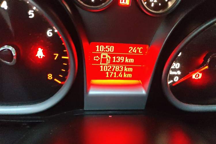 Used Ford Focus 2013 Hatchback Classic 1.8L Manual Base Model Odometer Close Up
