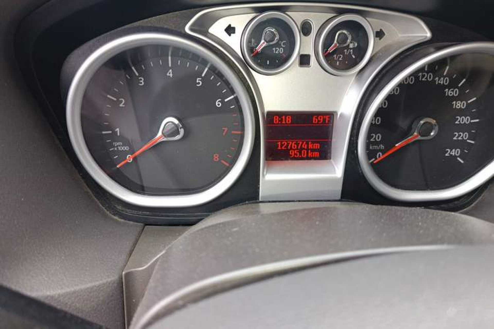 Used Ford Focus 2013 Hatchback Classic 1.8L Automatic Fashion Edition Odometer Close Up