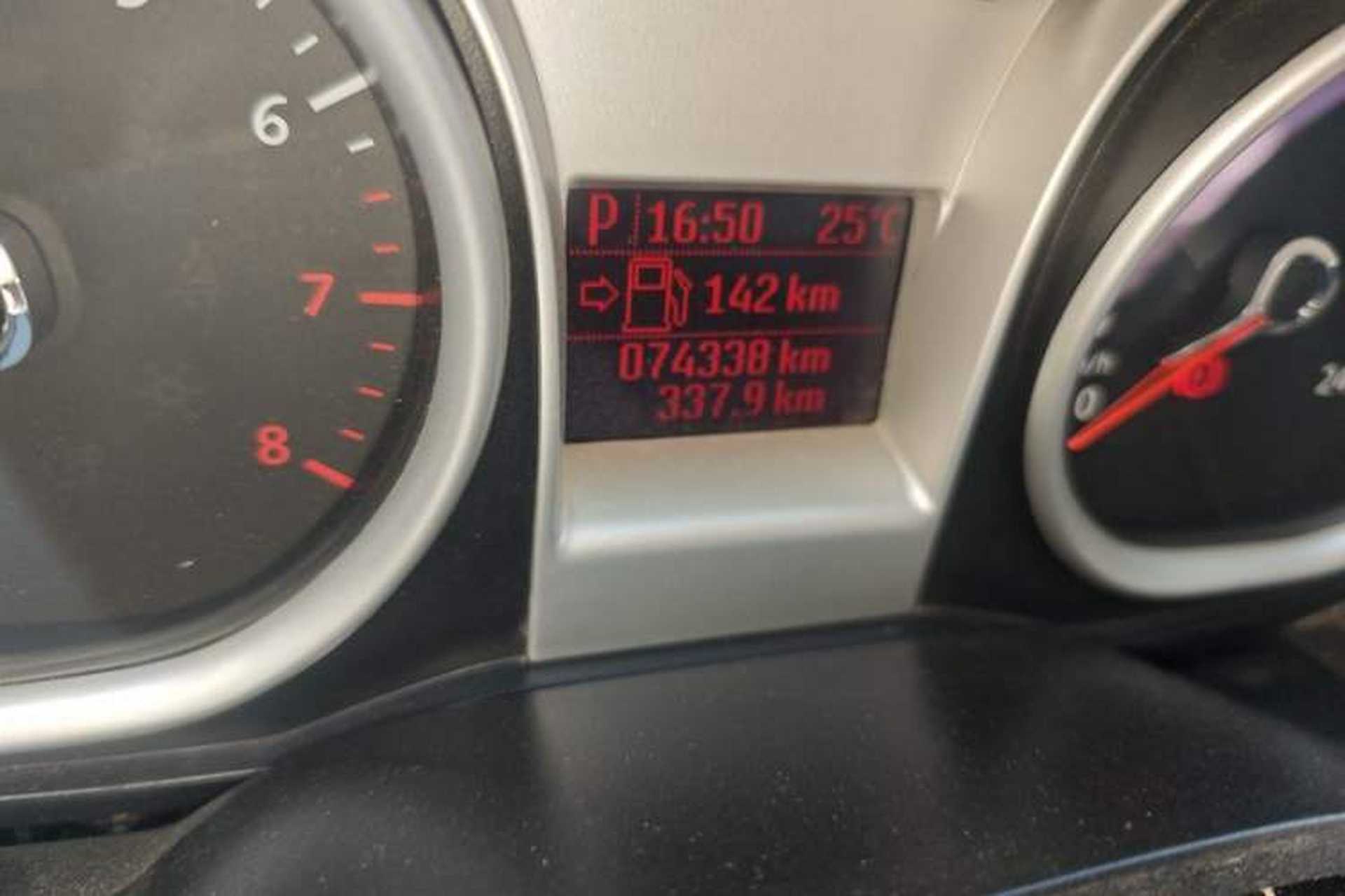 Used Ford Focus 2013 Hatchback Classic 1.8L Automatic Millionth Anniversary Edition Odometer Close Up