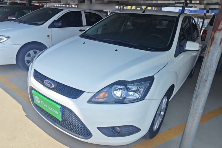 Used Ford Focus 2013 Hatchback Classic 1.8L Manual Base Model Guazi used car, China used car export, Used car for sale, Used cars, Cheapest cars for sale