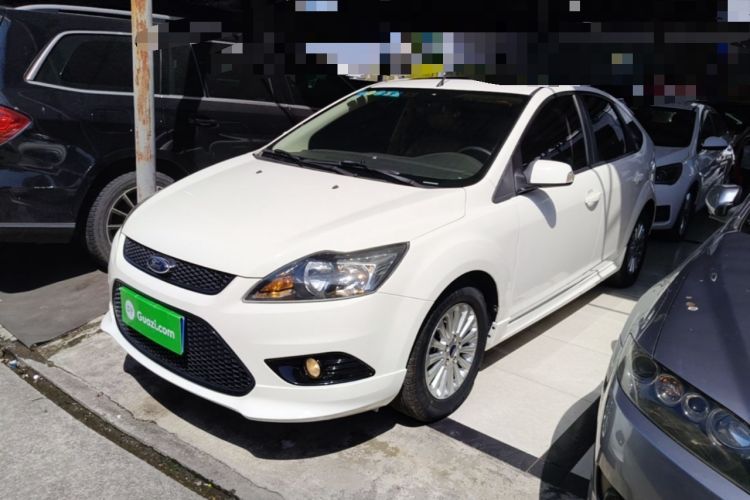 Used Ford Focus 2013 Hatchback Classic 1.8L Automatic Fashion Edition Guazi used car, China used car export, Used car for sale, Used cars, Cheapest cars for sale