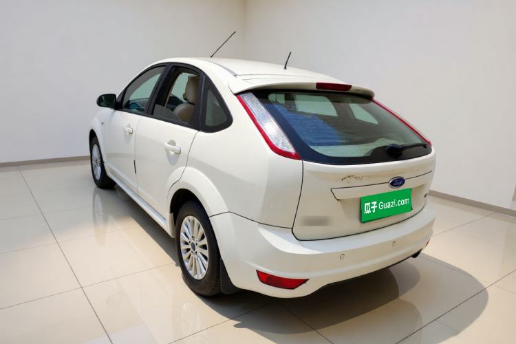Used Ford Focus 2013 Hatchback Classic 1.8L Automatic Fashion Edition Rear Left 45 Deg