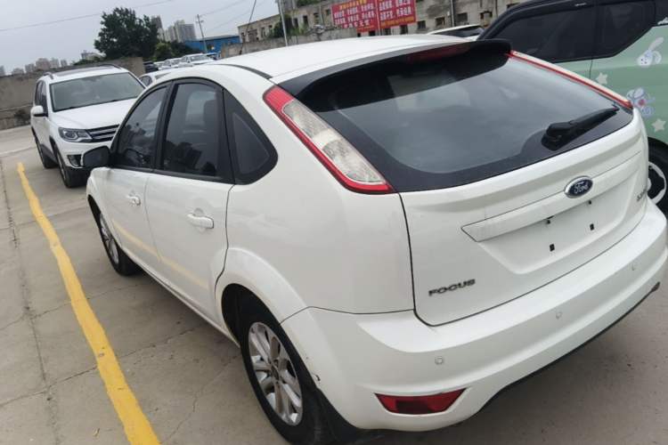 Used Ford Focus 2013 Hatchback Classic 1.8L Manual Base Model Rear Left 45 Deg