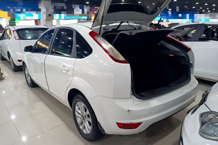 Used Ford Focus 2013 Hatchback Classic 1.8L Manual Base Model Rear Left 45 Deg