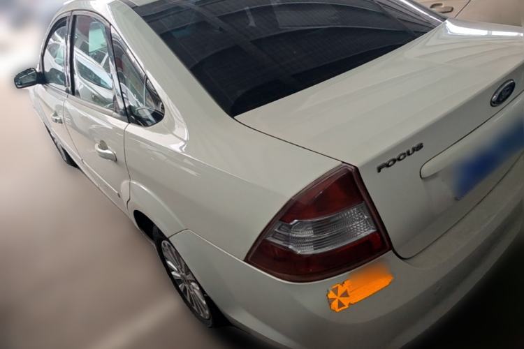 Used Ford Focus 2013 Sedan Classic 1.8L Automatic Fashion Edition Rear Left 45 Deg