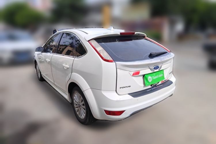 Used Ford Focus 2013 Hatchback Classic 1.8L Automatic Fashion Edition Rear Left 45 Deg