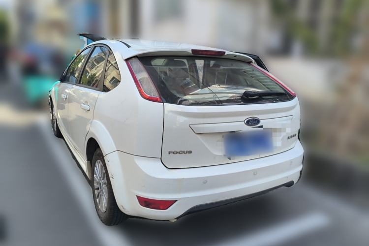Used Ford Focus 2013 Hatchback Classic 1.8L Automatic Fashion Edition Rear Left 45 Deg