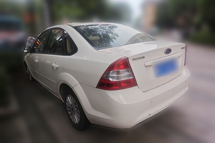 Used Ford Focus 2013 Sedan Classic 1.8L Automatic Fashion Edition Rear Left 45 Deg