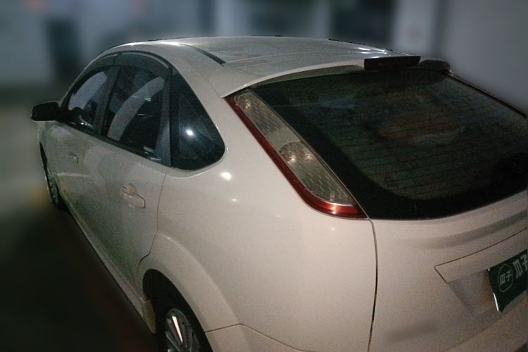 Used Ford Focus 2013 Hatchback Classic 1.8L Automatic Fashion Edition Rear Left 45 Deg