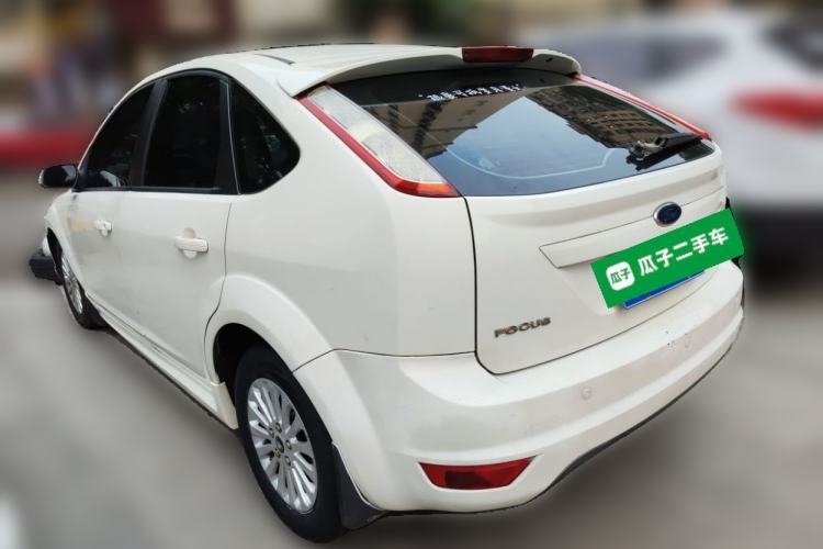 Used Ford Focus 2013 Hatchback Classic 1.8L Automatic Fashion Edition Rear Left 45 Deg