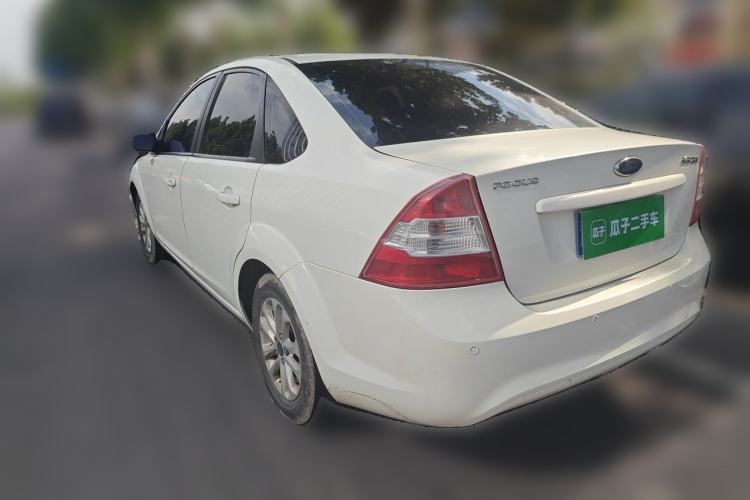 Used Ford Focus 2013 Sedan Classic 1.8L Manual Base Model Rear Left 45 Deg