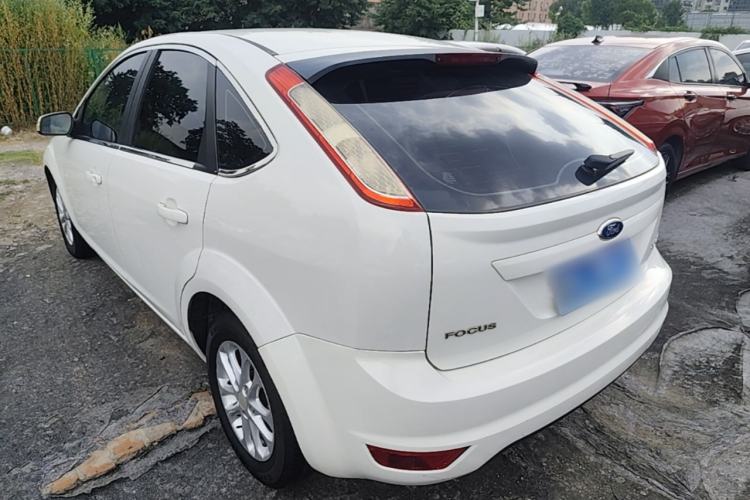 Used Ford Focus 2013 Hatchback Classic 1.8L Automatic Base Model Rear Left 45 Deg
