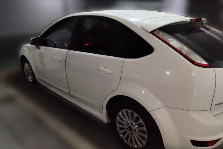 Used Ford Focus 2013 Hatchback Classic 1.8L Automatic Fashion Edition Rear Left 45 Deg