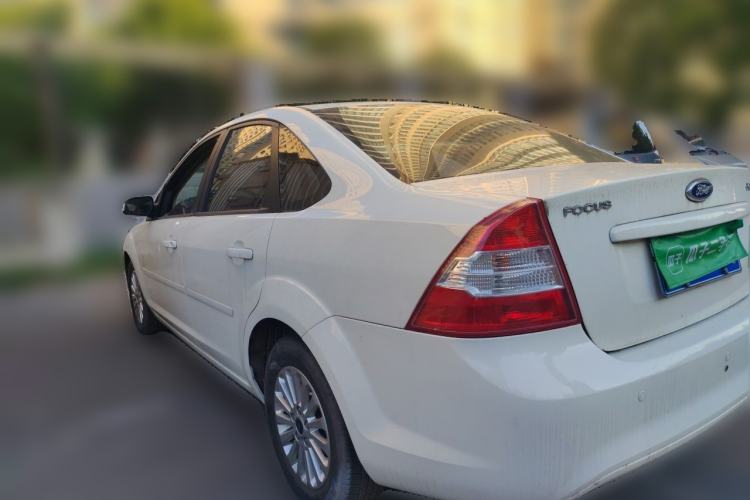 Used Ford Focus 2013 Sedan Classic 1.8L Automatic Fashion Edition Rear Left 45 Deg