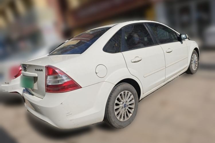 Used Ford Focus 2013 Sedan Classic 1.8L Manual Fashion Edition Rear Right 45 Deg