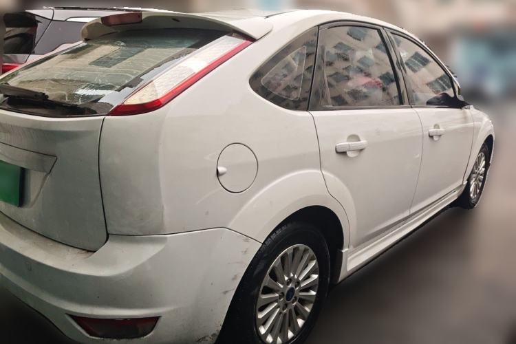 Used Ford Focus 2013 Hatchback Classic 1.8L Automatic Fashion Edition Rear Right 45 Deg