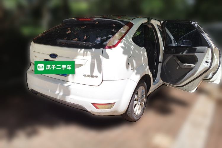 Used Ford Focus 2013 Hatchback Classic 1.8L Automatic Base Model Rear Right 45 Deg