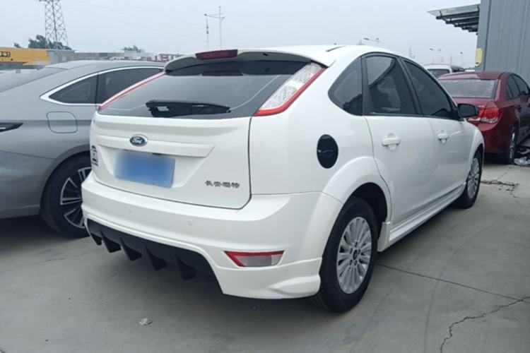 Used Ford Focus 2013 Hatchback Classic 1.8L Automatic Fashion Edition Rear Right 45 Deg