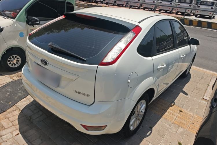Used Ford Focus 2013 Hatchback Classic 1.8L Automatic Base Model Rear Right 45 Deg