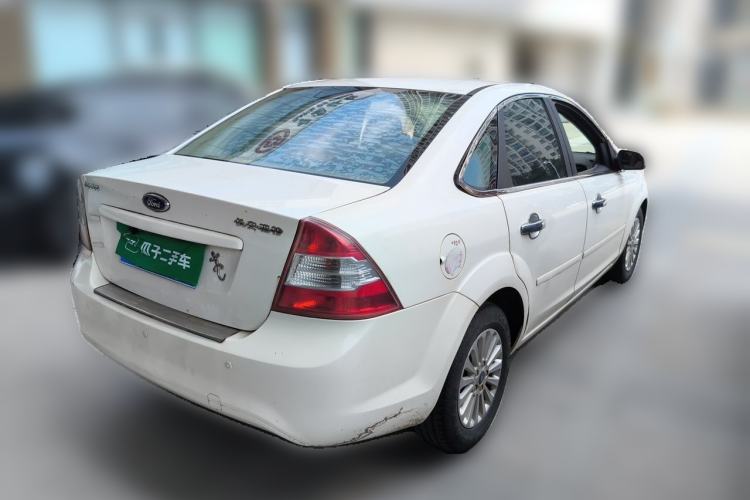 Used Ford Focus 2013 Sedan Classic 1.8L Automatic Fashion Edition Rear Right 45 Deg