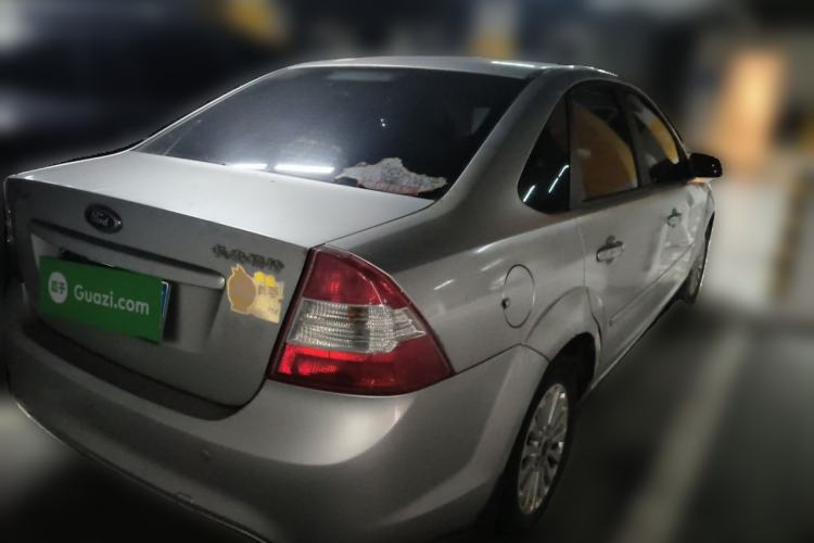Used Ford Focus 2013 Sedan Classic 1.8L Manual Fashion Edition Rear Right 45 Deg