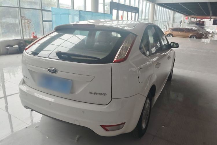 Used Ford Focus 2013 Hatchback Classic 1.8L Automatic Fashion Edition Rear Right 45 Deg