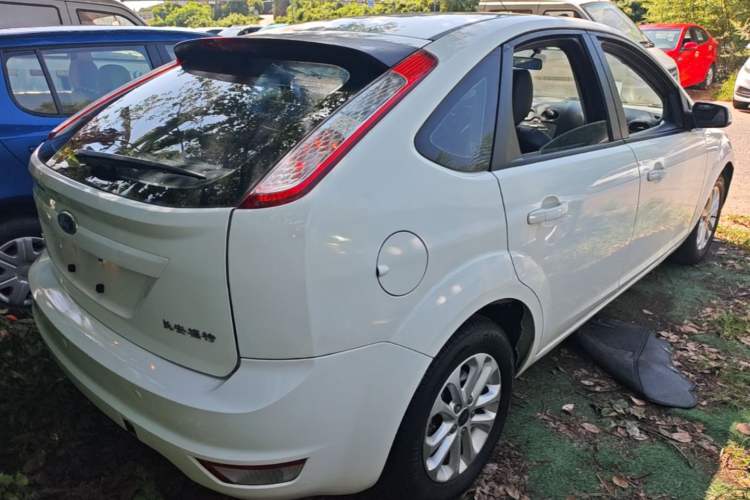 Used Ford Focus 2013 Hatchback Classic 1.8L Automatic Millionth Anniversary Edition Rear Right 45 Deg