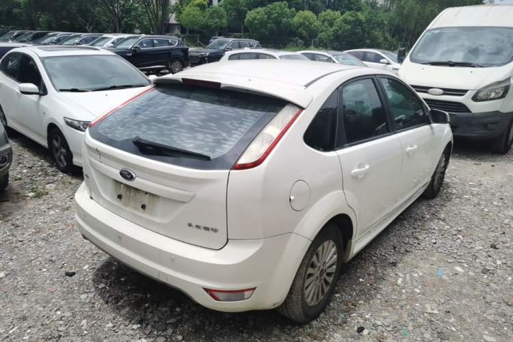 Used Ford Focus 2013 Hatchback Classic 1.8L Automatic Fashion Edition Rear Right 45 Deg