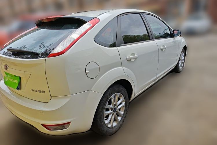 Used Ford Focus 2013 Hatchback Classic 1.8L Automatic Base Model Rear Right 45 Deg