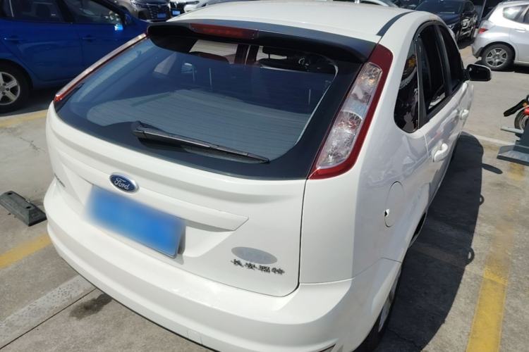 Used Ford Focus 2013 Hatchback Classic 1.8L Automatic Base Model Rear Right 45 Deg