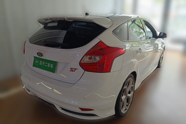 Used Ford Focus 2013 2.0T ST Standard Edition Rear Right 45 Deg