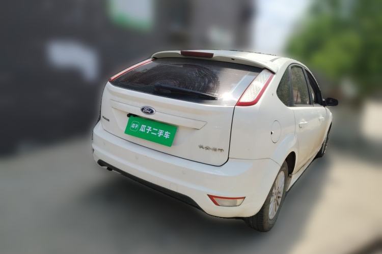 Used Ford Focus 2013 Hatchback Classic 1.8L Automatic Fashion Edition Rear Right 45 Deg