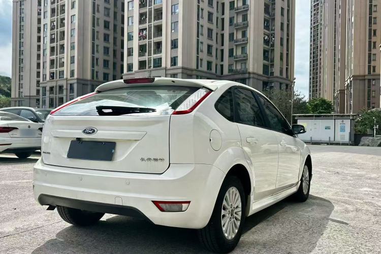 Used Ford Focus 2013 Hatchback Classic 1.8L Automatic Fashion Edition Rear Right 45 Deg