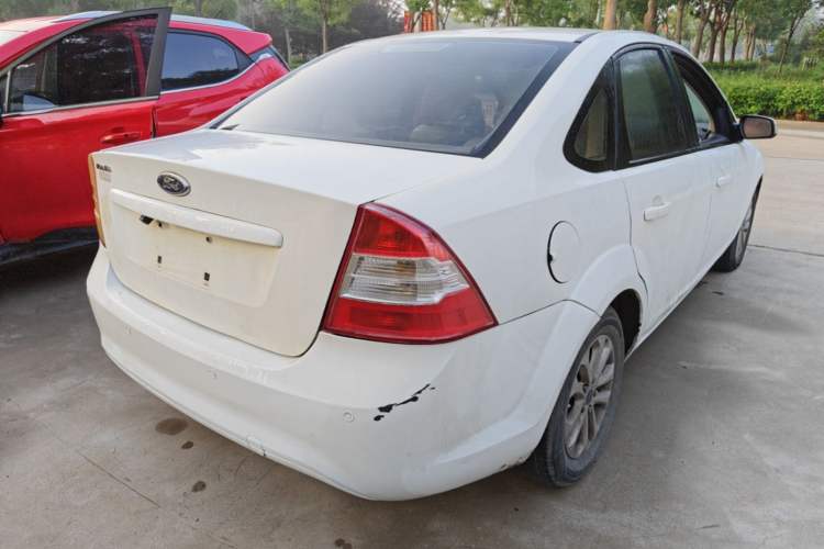 Used Ford Focus 2013 Sedan Classic 1.8L Automatic Base Model Rear Right 45 Deg