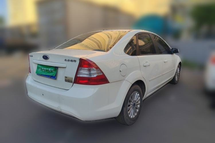 Used Ford Focus 2013 Sedan Classic 1.8L Automatic Fashion Edition Rear Right 45 Deg