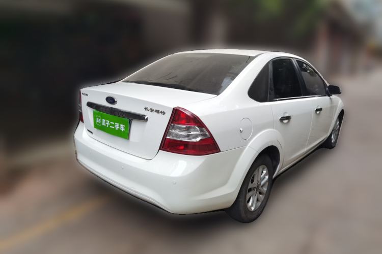 Used Ford Focus 2013 Sedan Classic 1.8L Manual Base Model Rear Right 45 Deg