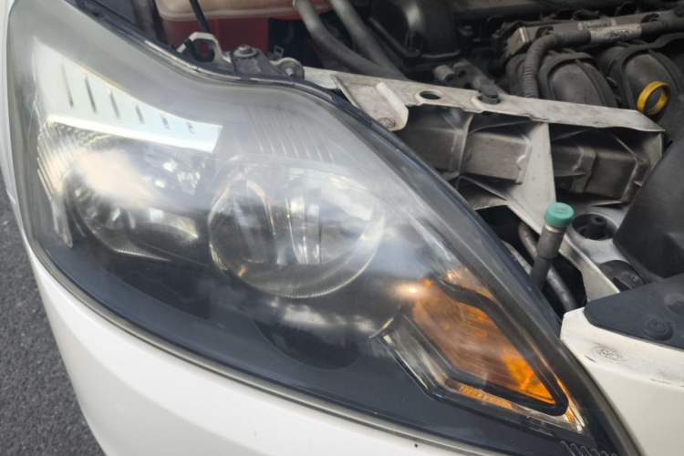 Used Ford Focus 2013 Hatchback Classic 1.8L Automatic Base Model Right Front Headlight
