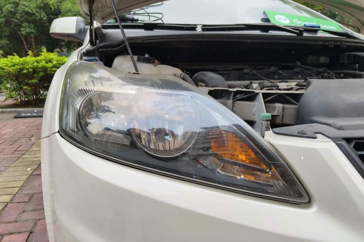 Used Ford Focus 2013 Hatchback Classic 1.8L Automatic Base Model Right Front Headlight