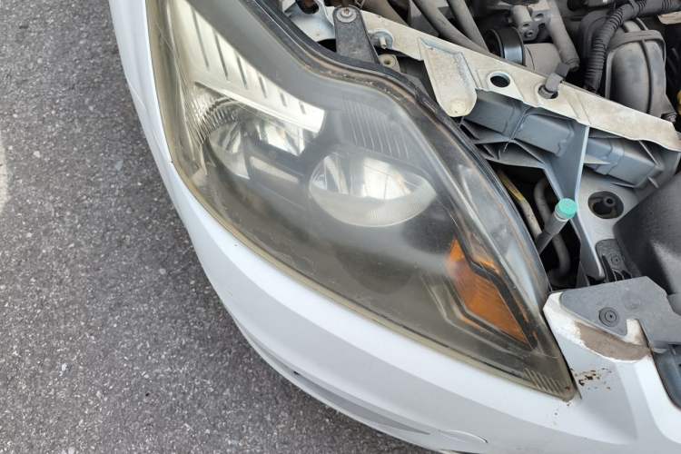 Used Ford Focus 2013 Hatchback Classic 1.8L Automatic Base Model Right Front Headlight
