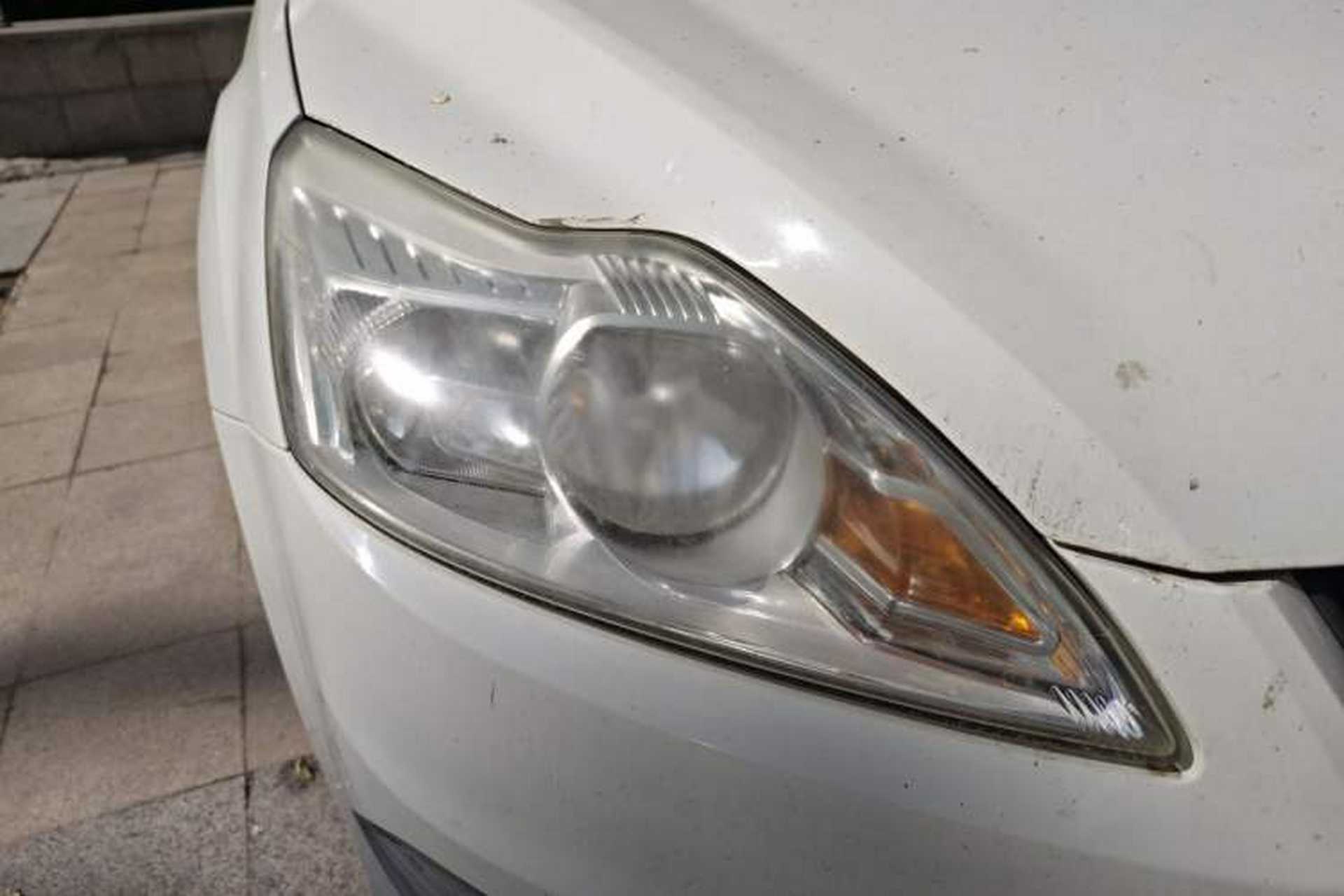 Used Ford Focus 2013 Sedan Classic 1.8L Manual Fashion Edition Right Front Headlight
