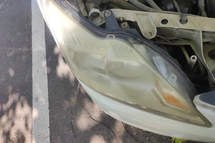 Used Ford Focus 2013 Sedan Classic 1.8L Automatic Base Model Right Front Headlight