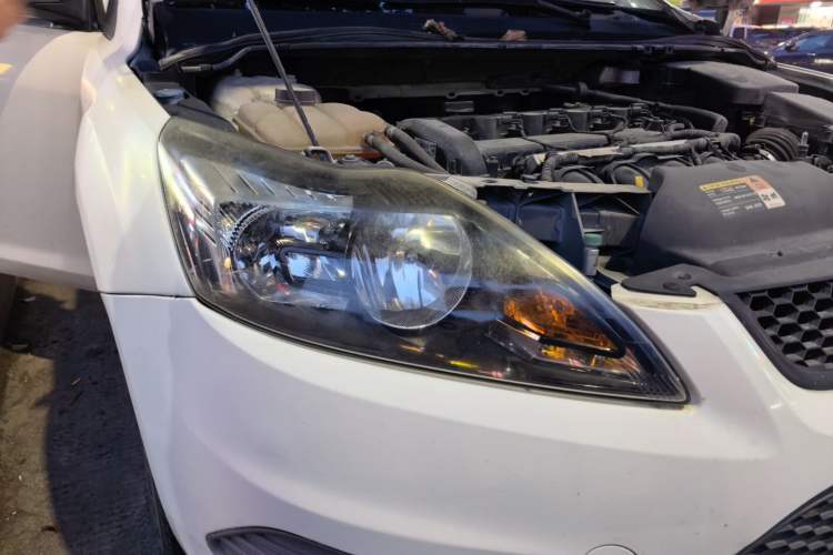 Used Ford Focus 2013 Hatchback Classic 1.8L Manual Base Model Right Front Headlight
