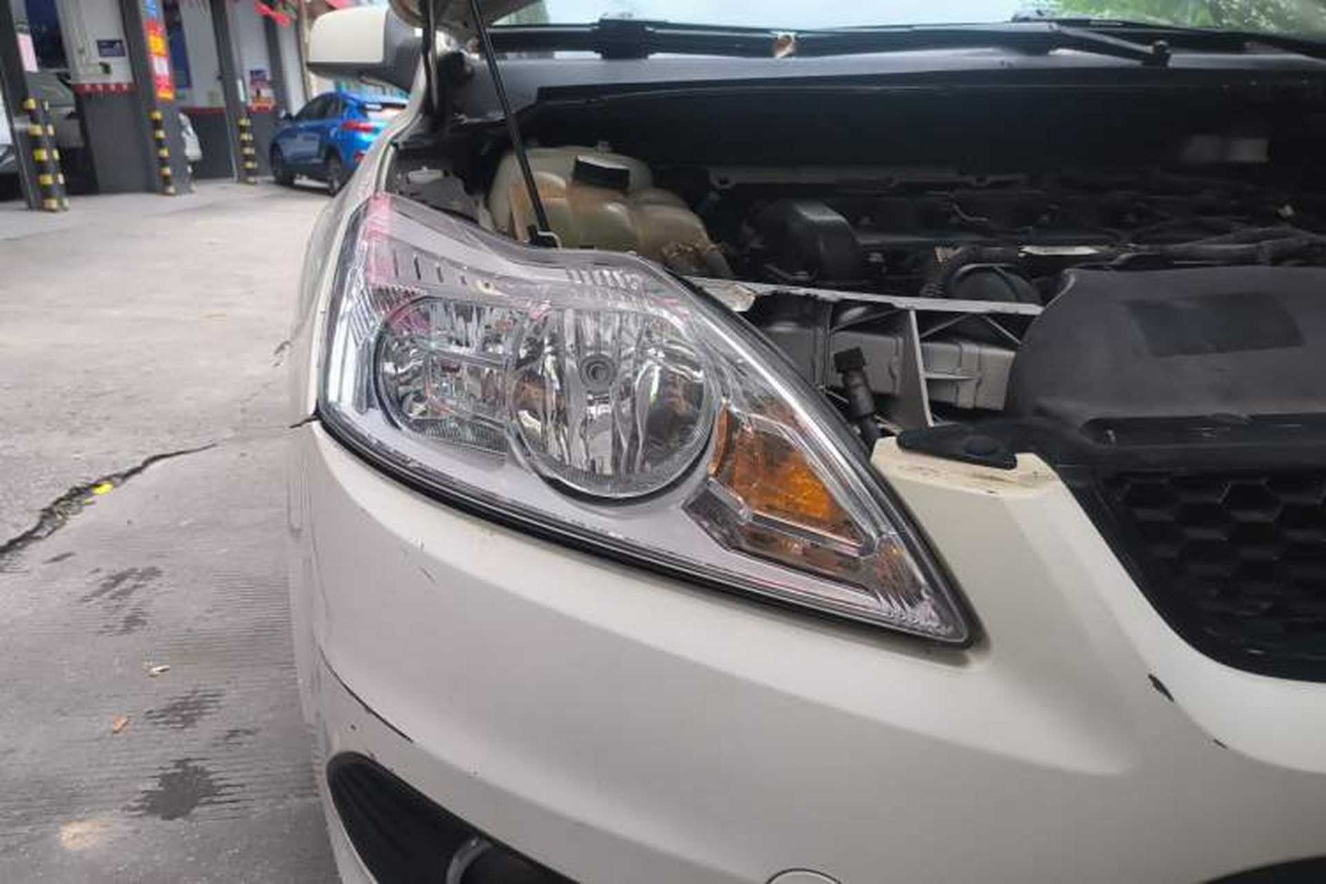 Used Ford Focus 2013 Sedan Classic 1.8L Automatic Base Model Right Front Headlight