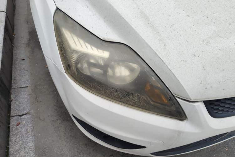 Used Ford Focus 2013 Hatchback Classic 1.8L Automatic Base Model Right Front Headlight