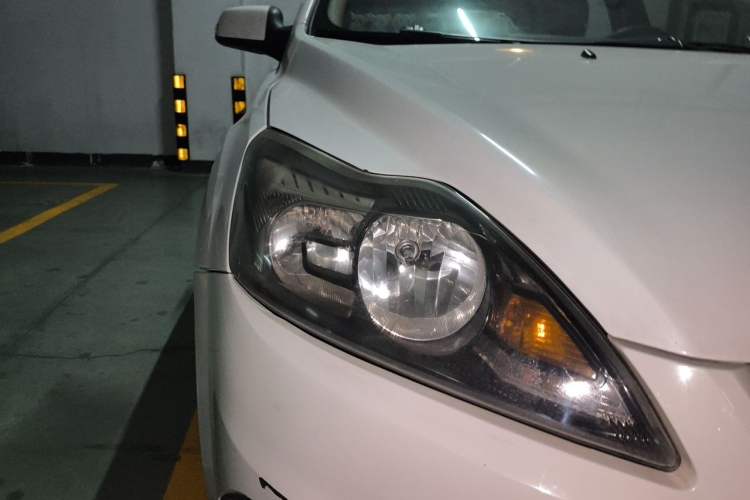 Used Ford Focus 2013 Hatchback Classic 1.8L Automatic Base Model Right Front Headlight