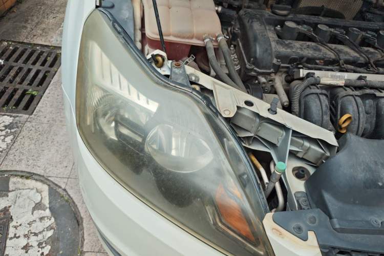 Used Ford Focus 2013 Hatchback Classic 1.8L Automatic Base Model Right Front Headlight