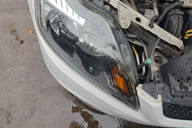 Used Ford Focus 2013 Hatchback Classic 1.8L Automatic Base Model Right Front Headlight